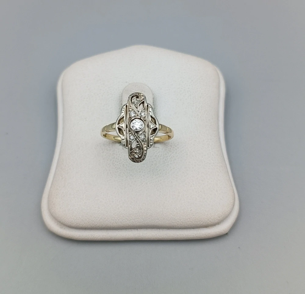 Zlatý prsten s diamanty 2,15g velikost 50,5
