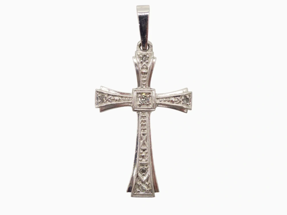 Zlatý přívěsek 2,10g s diamanty