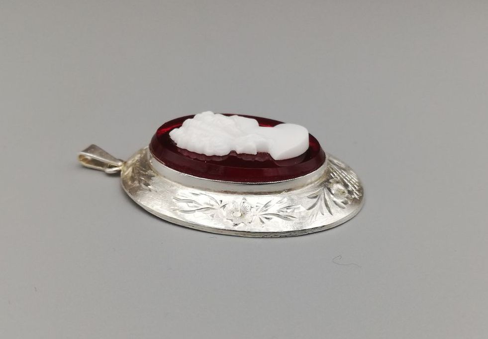 Stříbrný přívěsek 13,45g