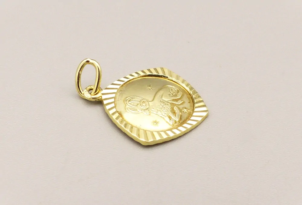 Zlatý přívěsek 1,75g, průměr 17mm