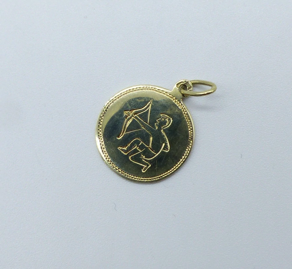 Zlatý přívěsek 1,50g Střelec