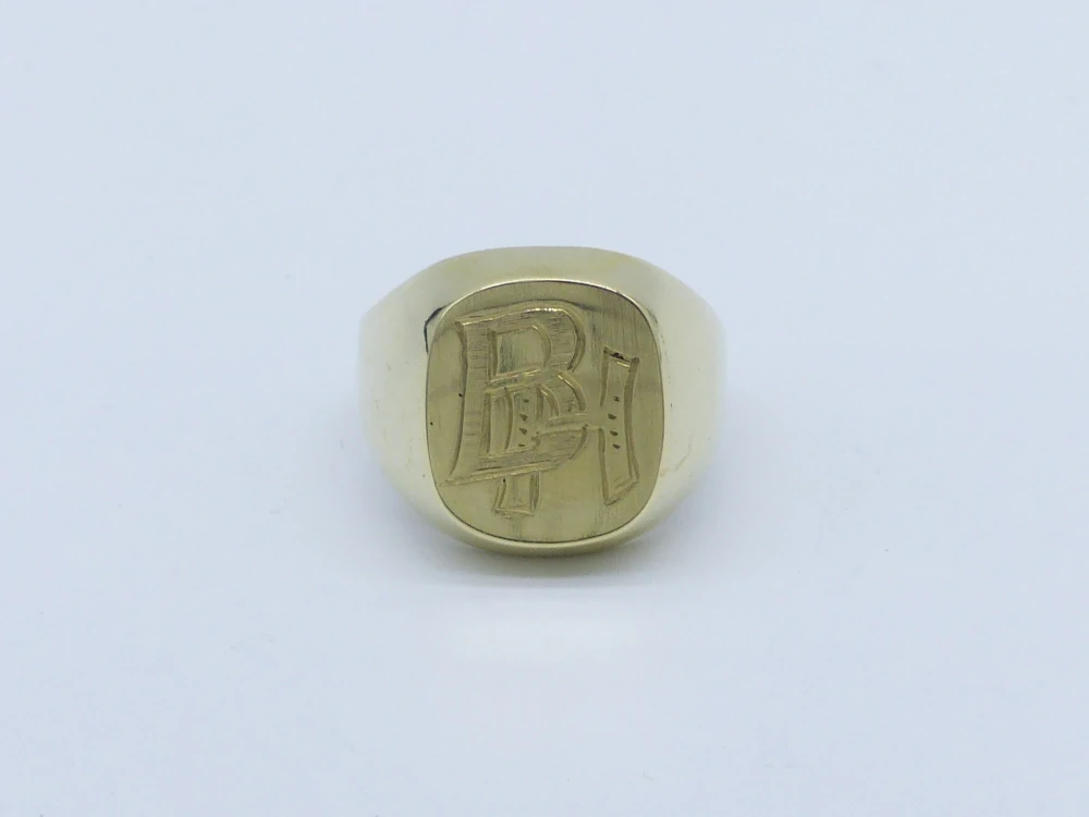 Zlatý prsten 9,70g velikost 64