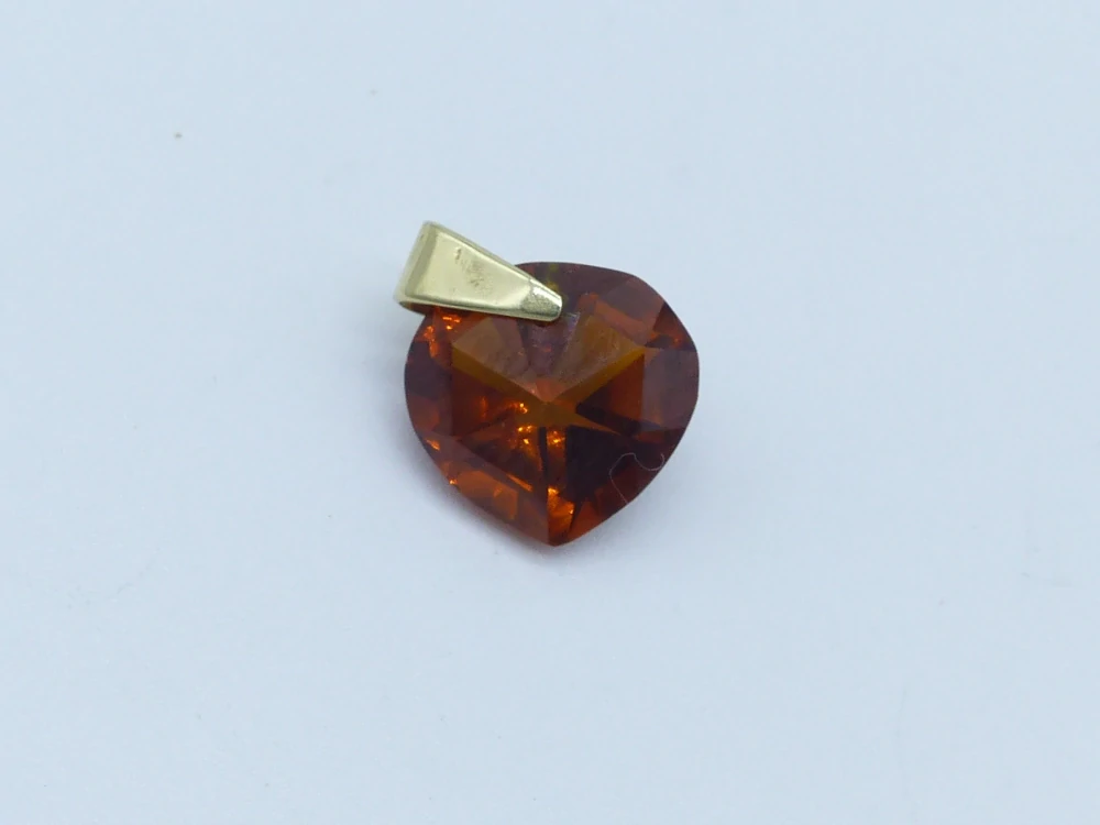 Zlatý přívěsek 1,40g srdíčko