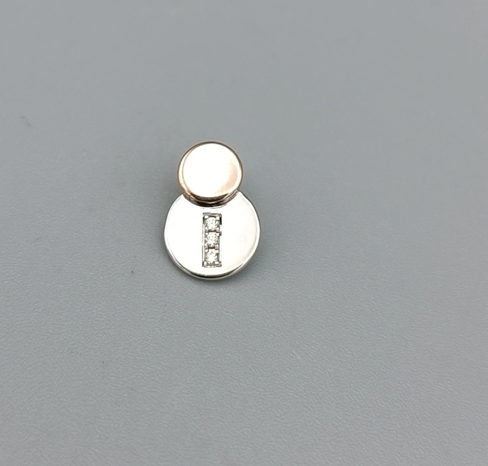 Zlatý přívěsek s brilianty 0,90g 
