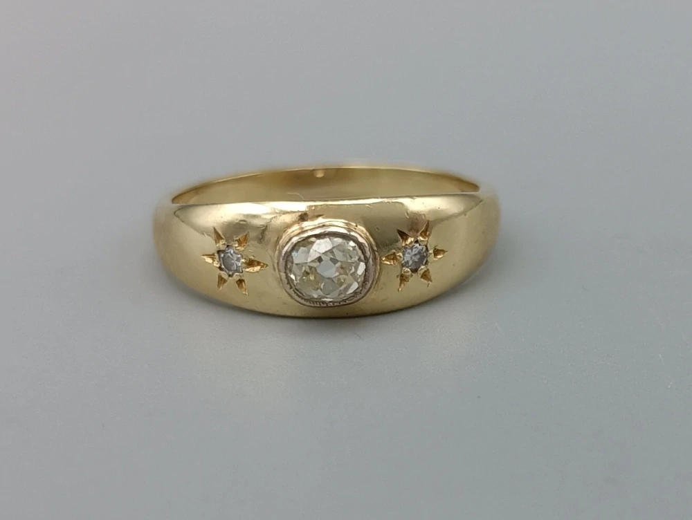 Zlatý prsten s diamanty 4,15g velikost 58