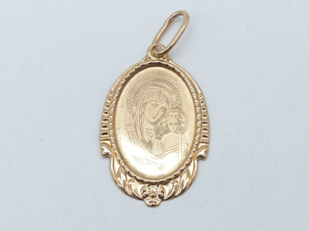 Zlatý přívěsek 0,95g madonka