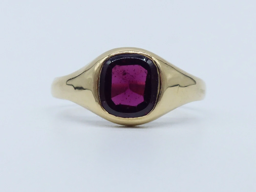 Zlatý prsten 3,40g velikost 61