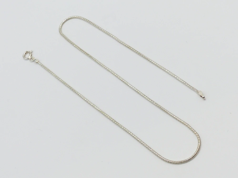 Stříbrný řetízek 5g délka 37,5 cm