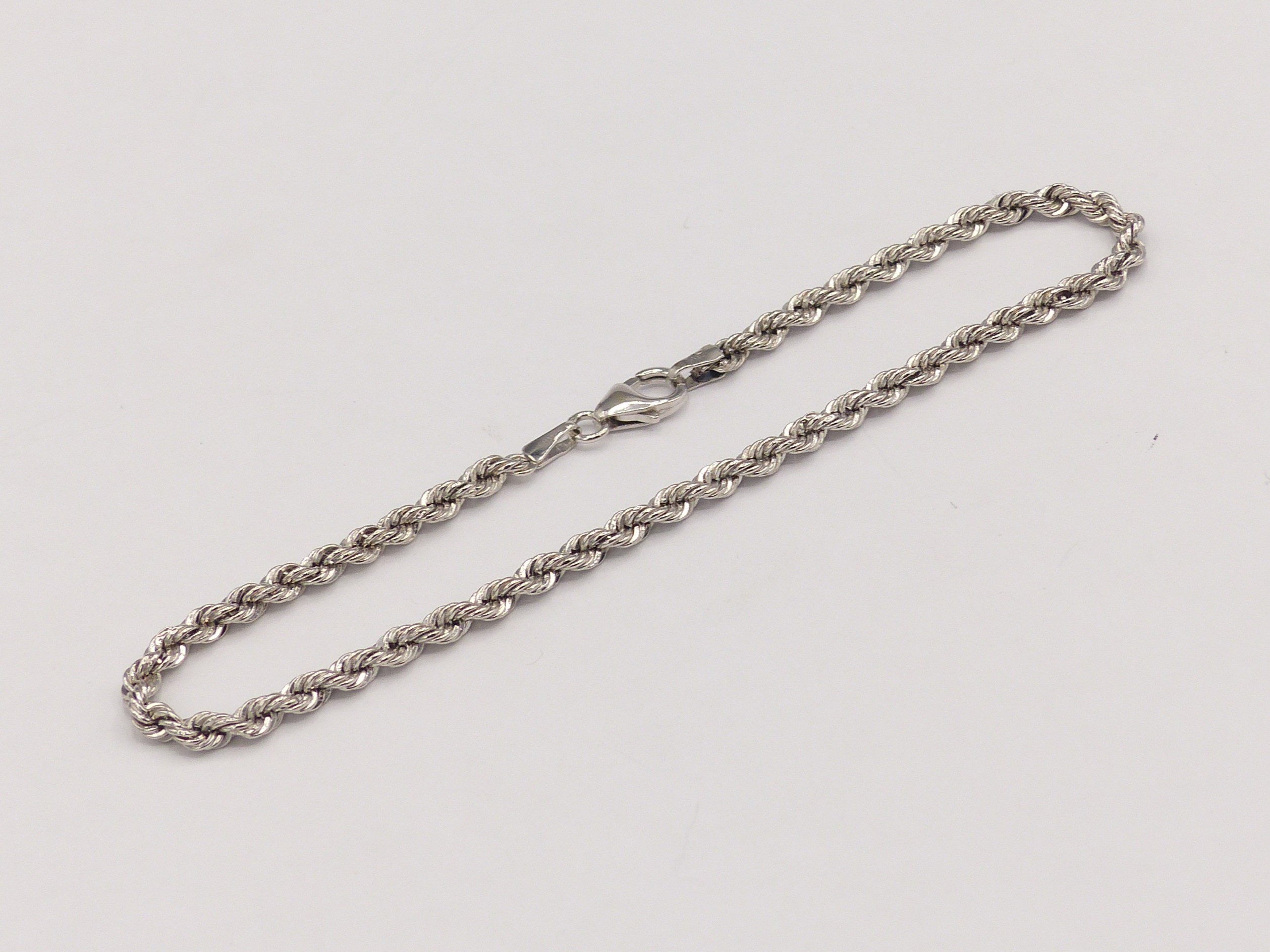 Zlatý náramek 1,60g délka 19 cm