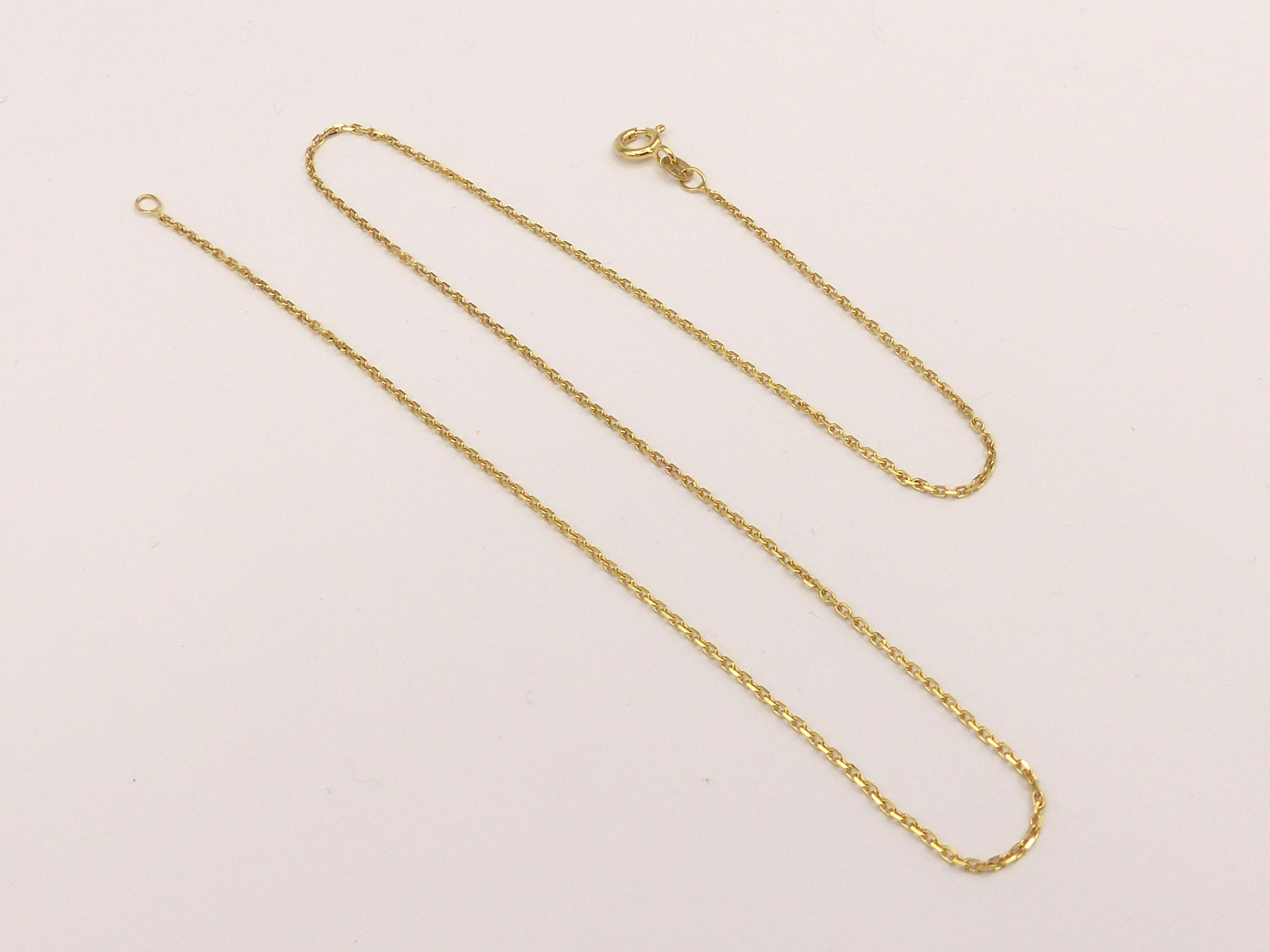 Zlatý řetízek 2,35g, délka 42,5cm