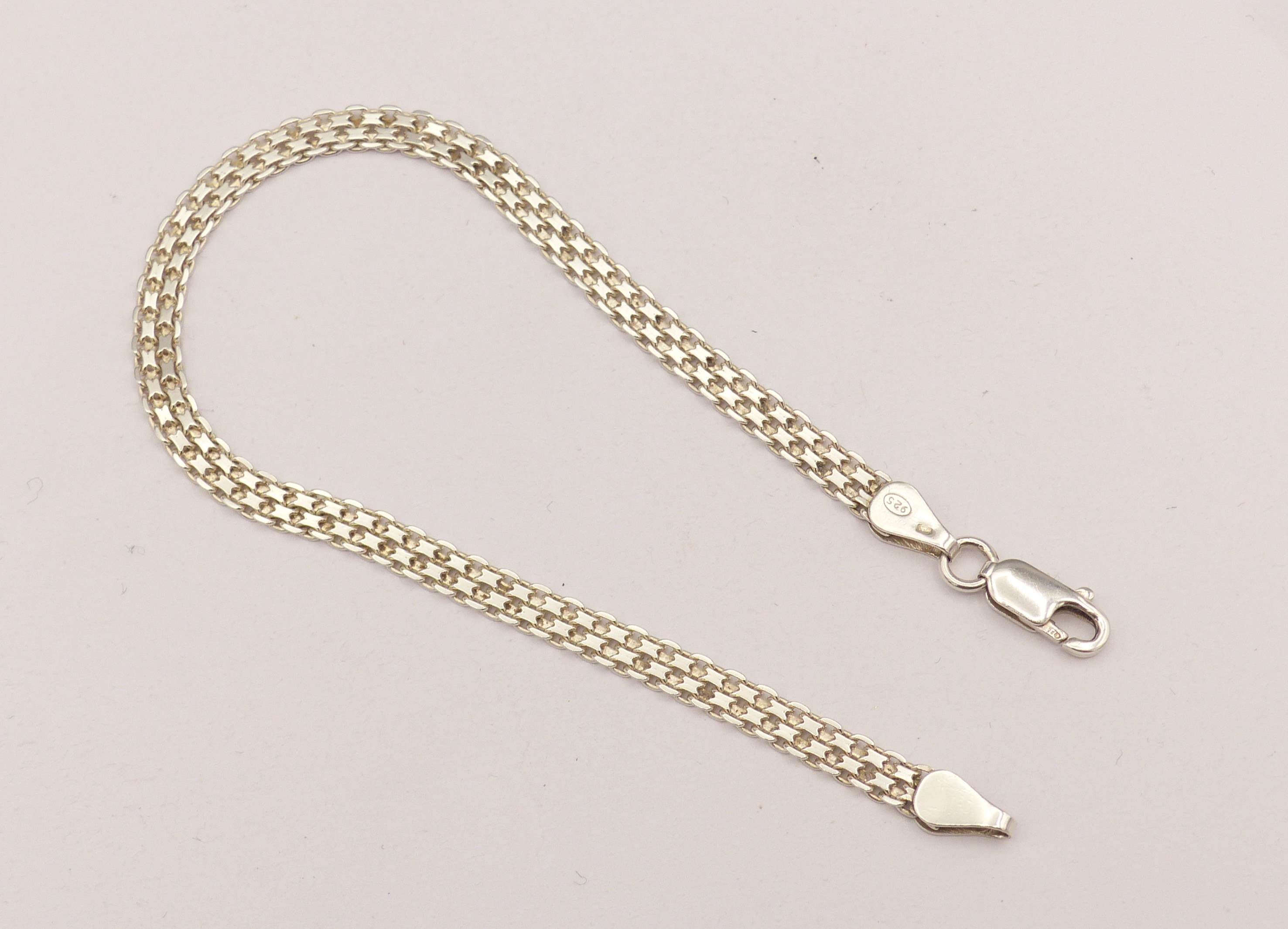 Stříbrný náramek 4,45g délka 19,5 cm