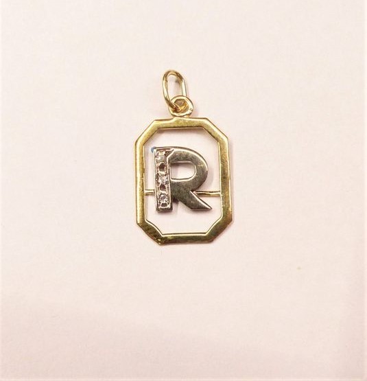 Zlatý přívěsek 0,80g s diamanty