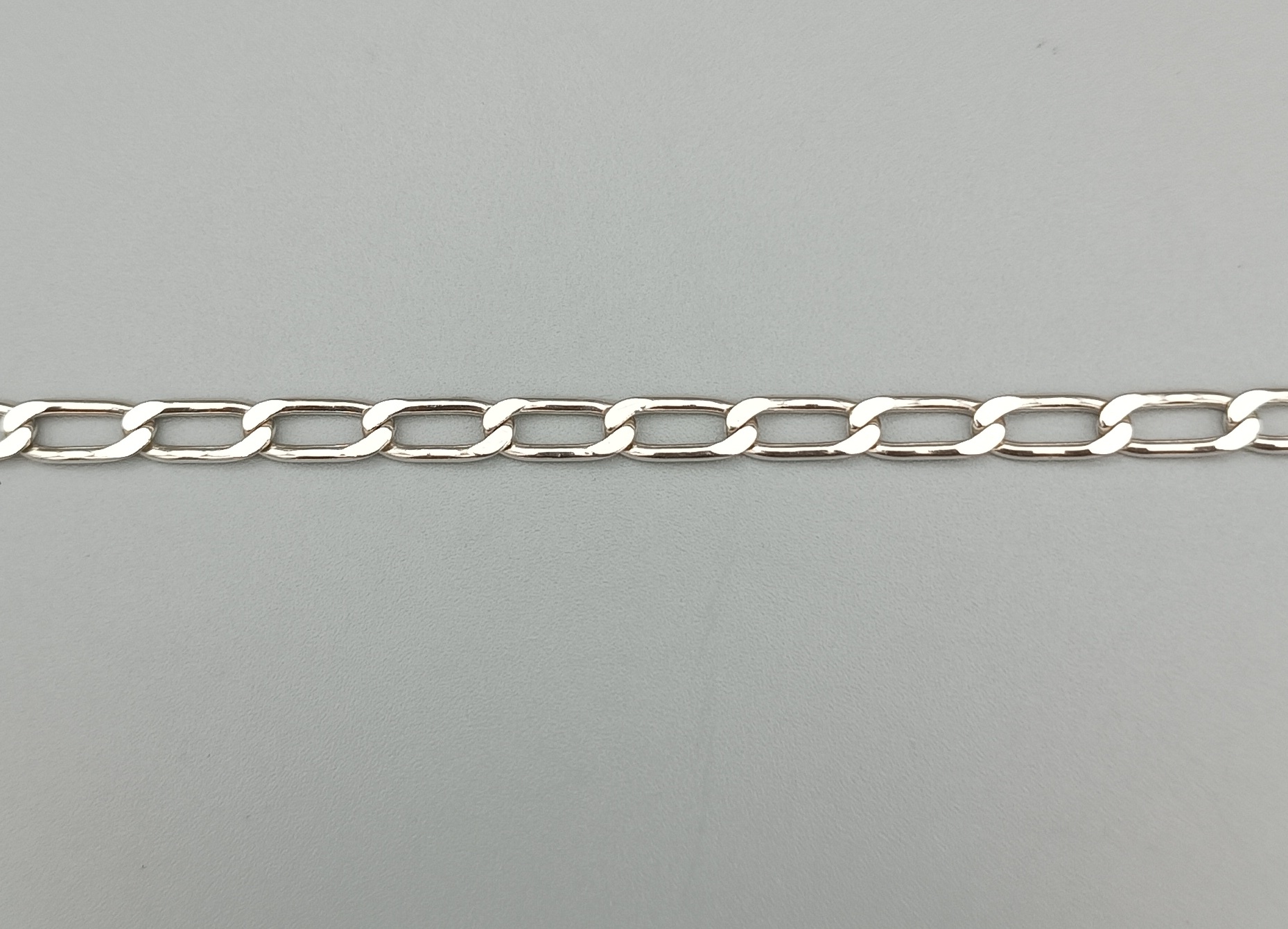 Stříbrný náramek 5,20g délka 18 cm