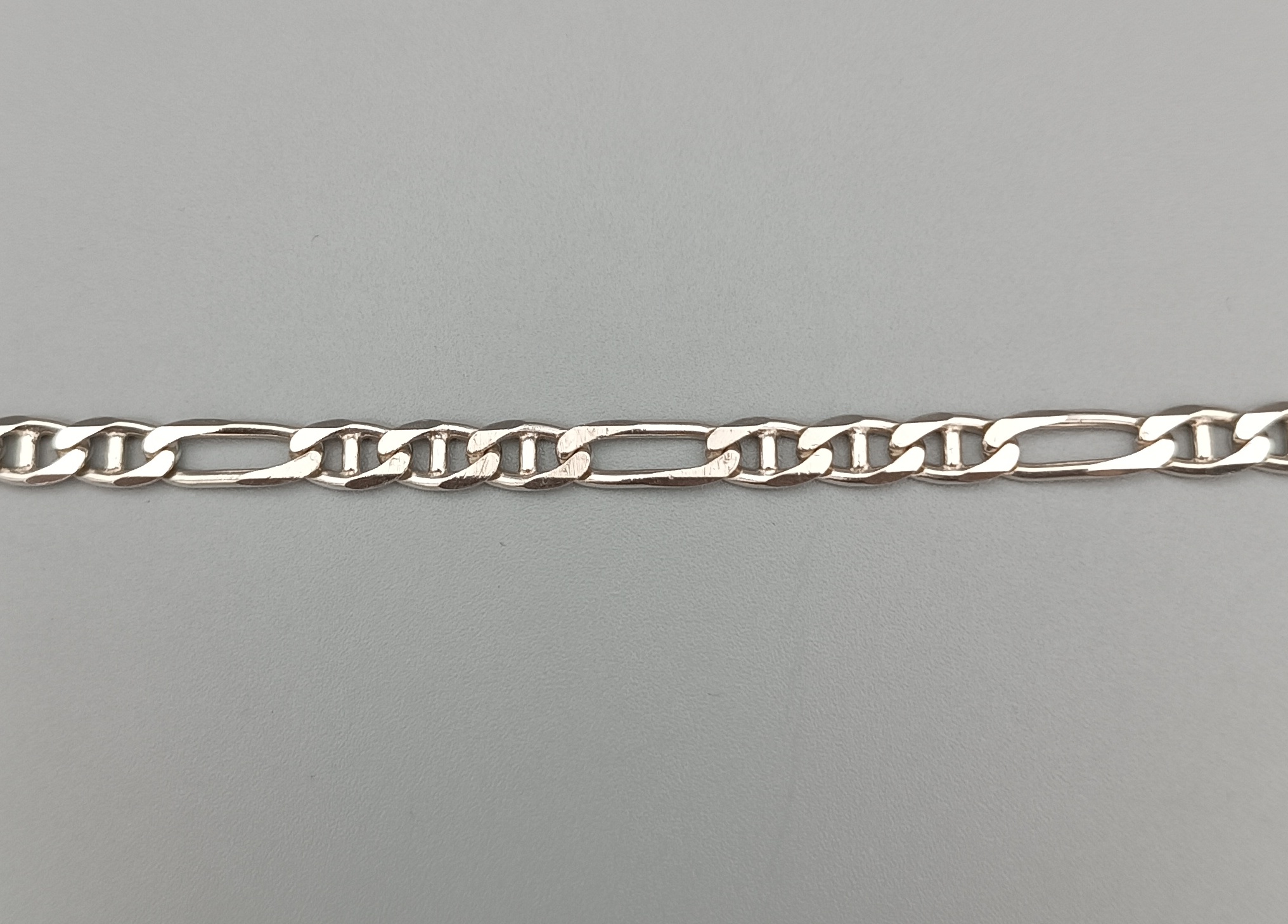 Stříbrný náramek 6,45g délka 20 cm