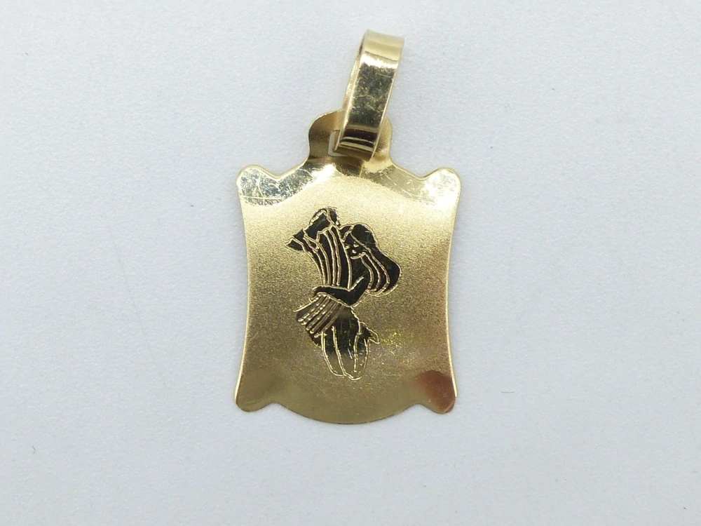 Zlatý přívěsek 0,45g Panna