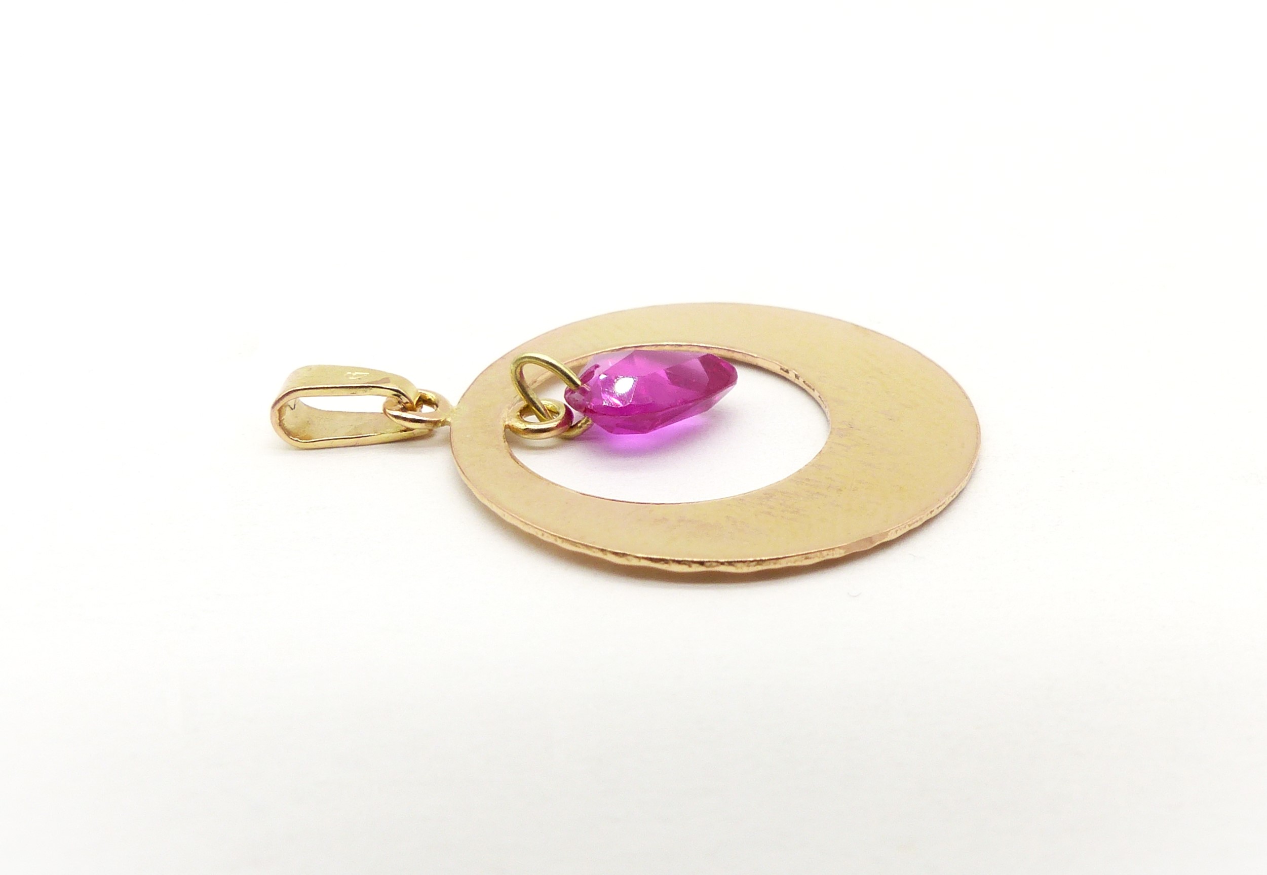 Zlatý přívěsek 2,20g, průměr 23mm
