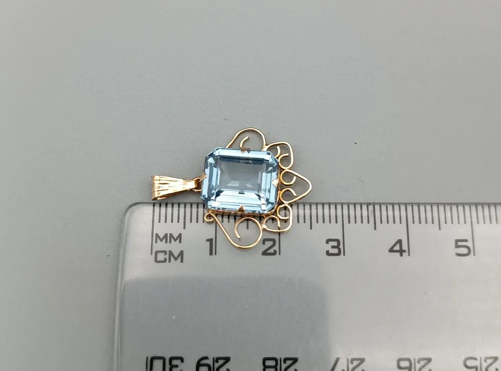 Zlatý přívěsek 2,10g