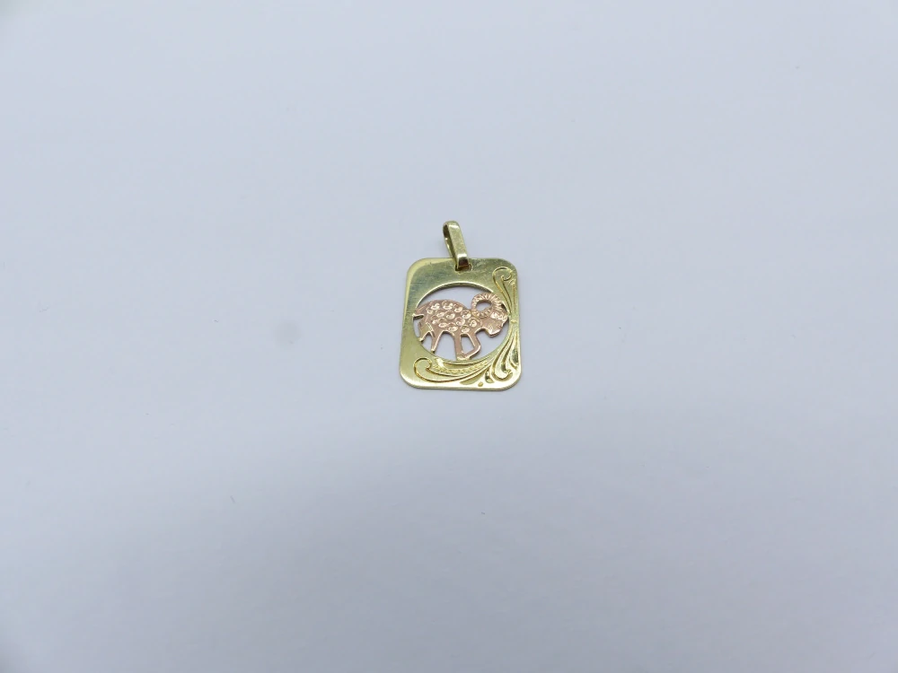 Zlatý přívěsek 1,15g Beran