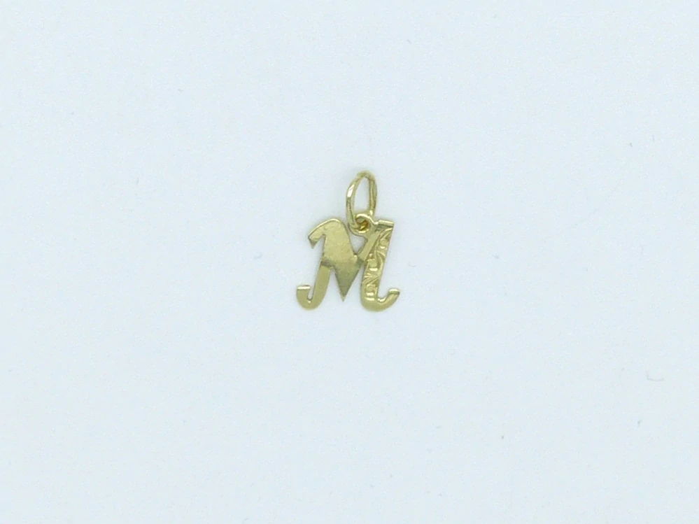 Zlatý přívěsek 0,45g, písmeno M