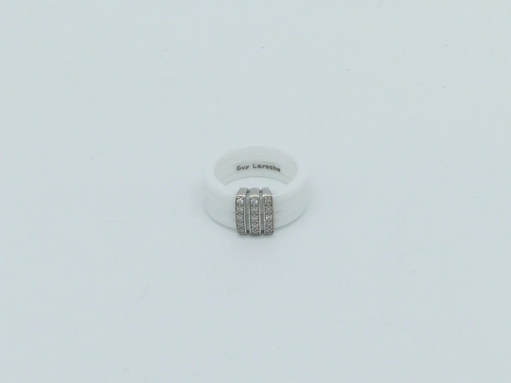 Prsten s diamanty 8,50g velikost 54