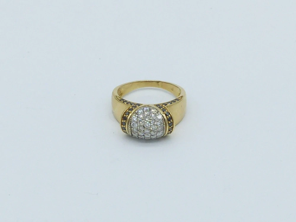 Zlatý prsten 7,45g velikost 54, diamanty