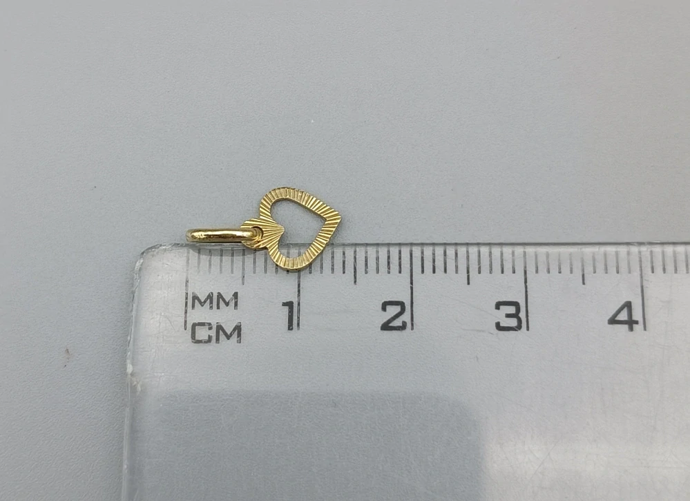Zlatý přívěsek 0,25g, srdce
