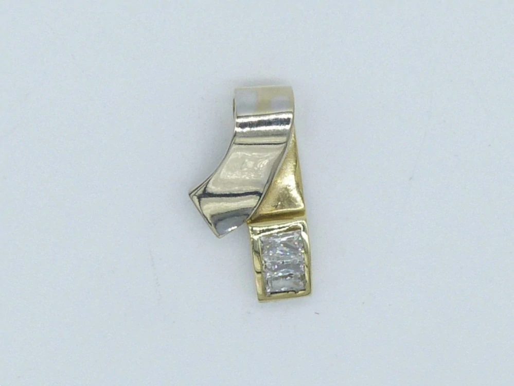 Zlatý přívěsek 2,40g