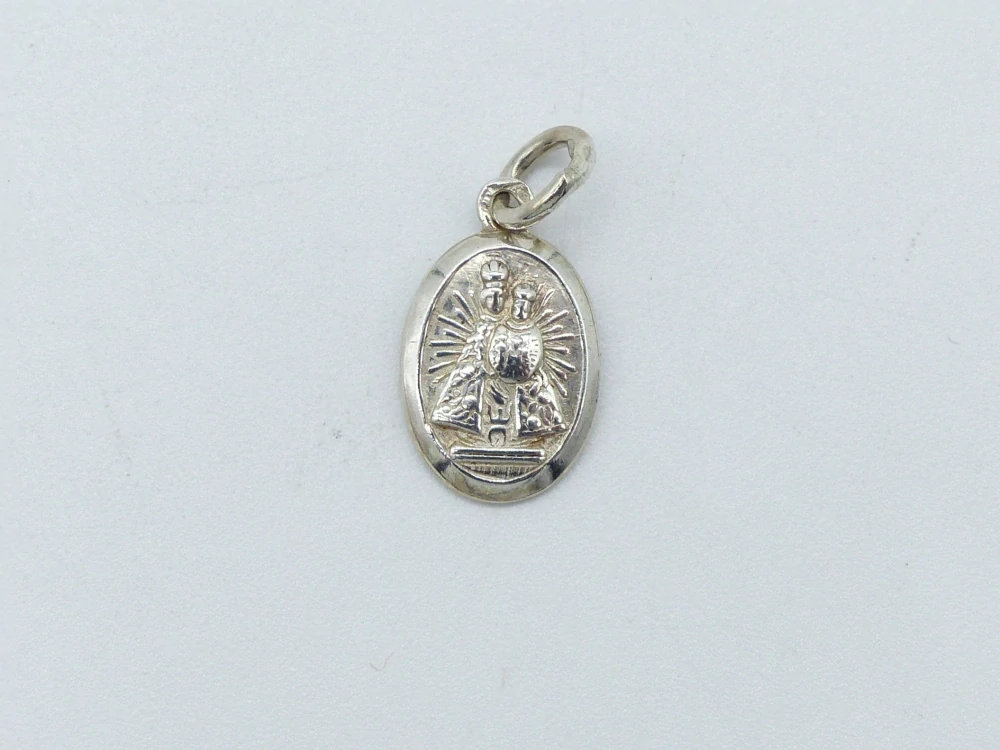 Stříbrný přívěsek 1g madonka