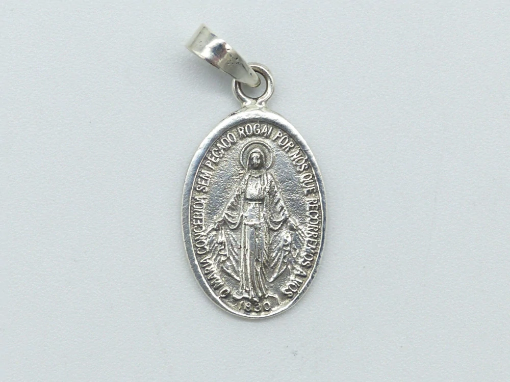 Stříbrný přívěsek 2g madonka