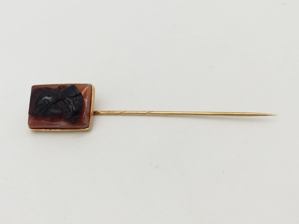 Zlatá jehlice 3,85g kamej