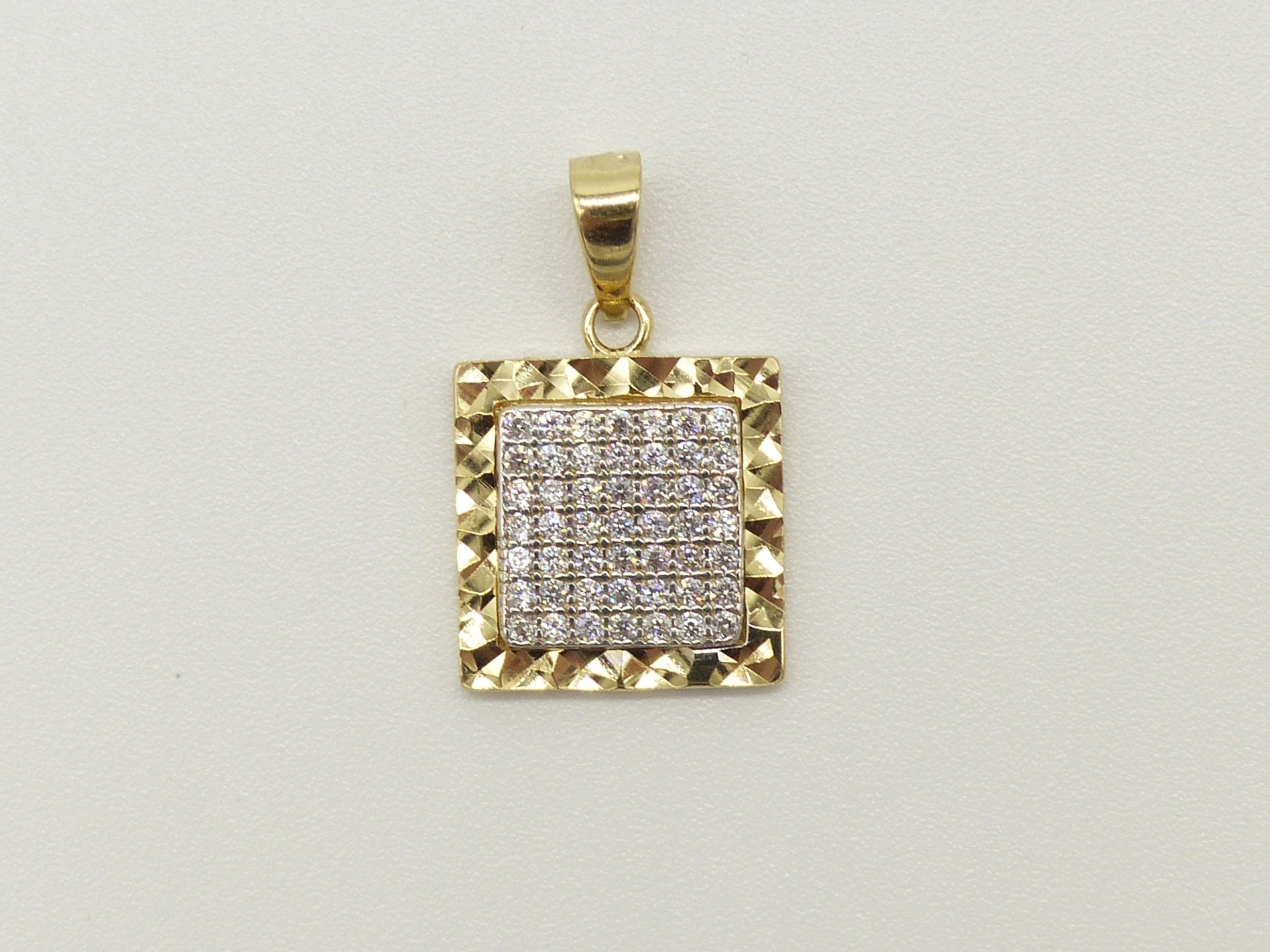 Zlatý přívěsek 1,55g