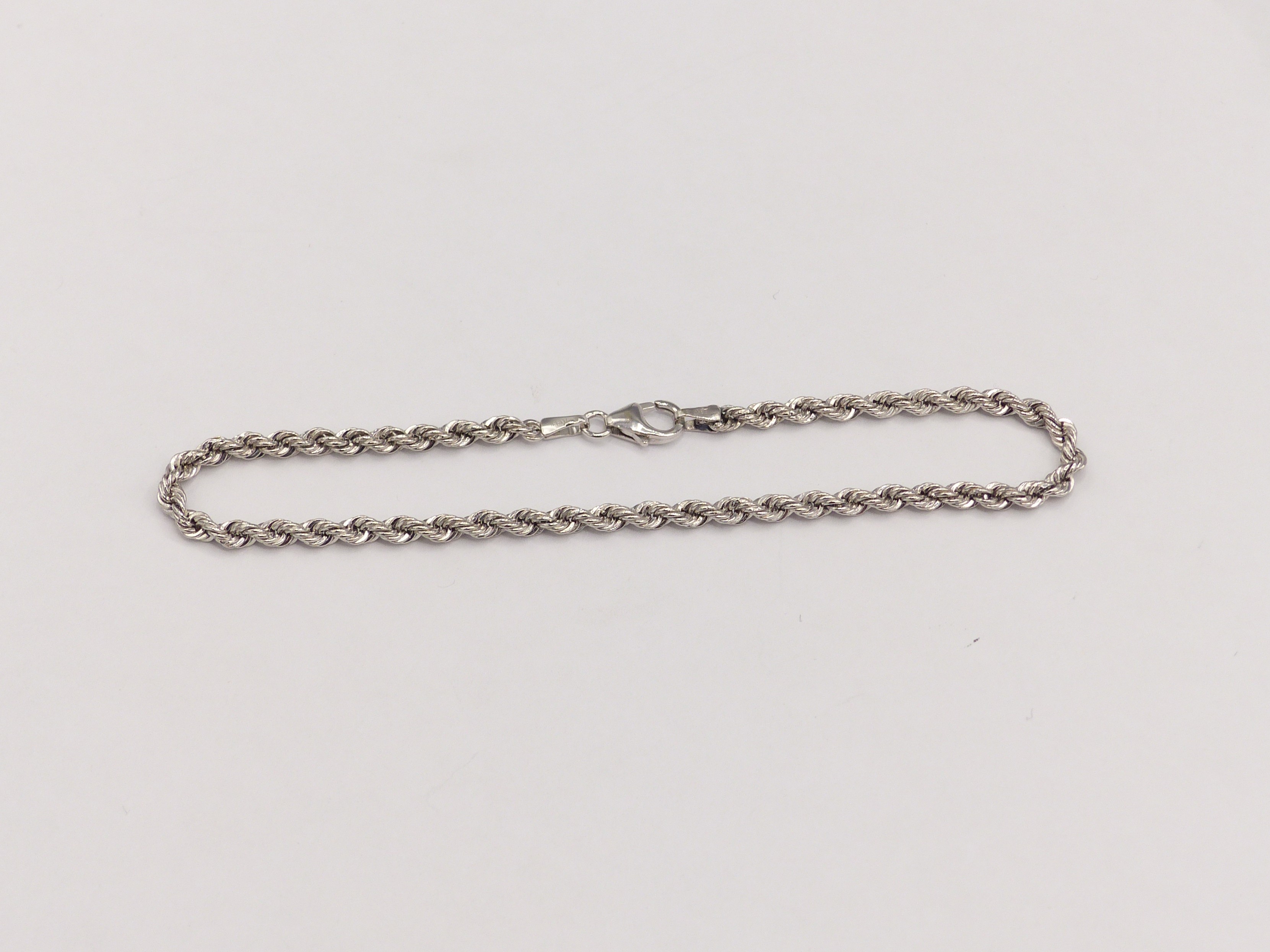 Zlatý náramek 1,60g délka 19 cm