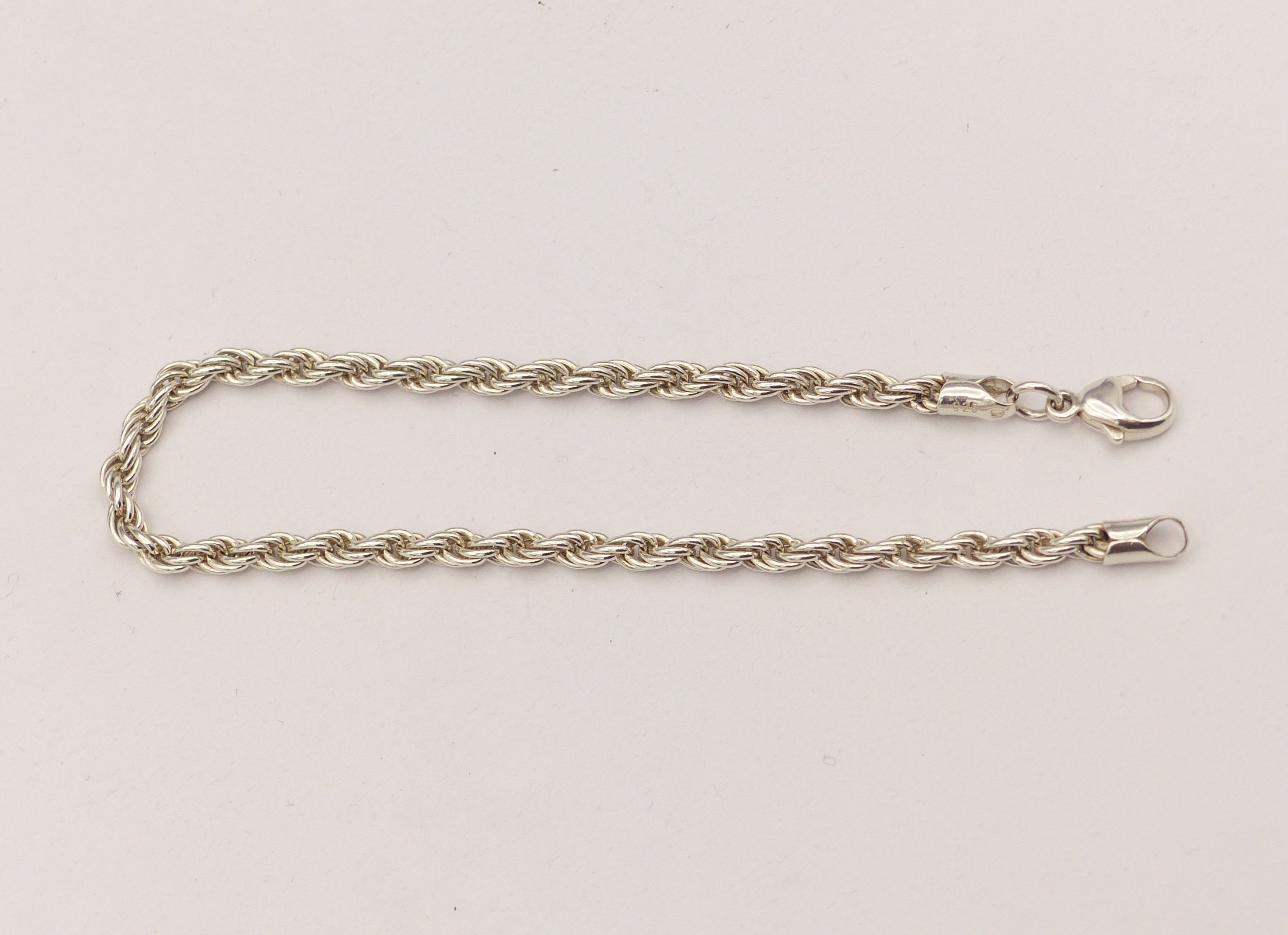 Stříbrný náramek 3,35g délka 20 cm