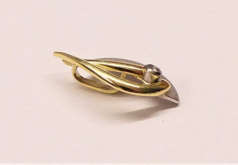 Zlatý přívěsek 1,47g s diamantem