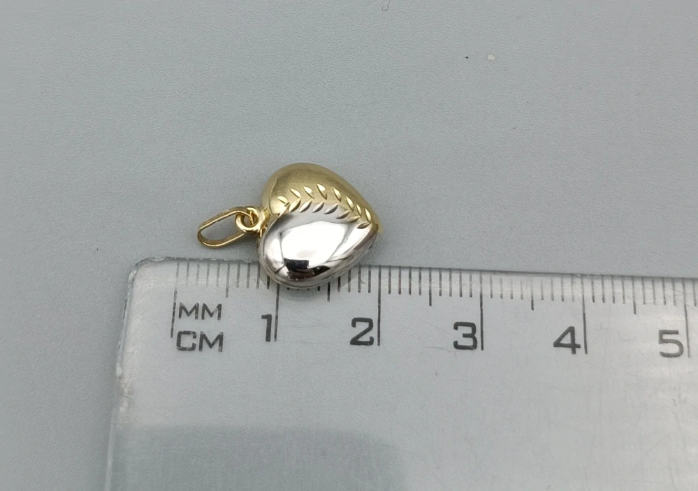 Zlatý oboustranný přívěsek 0,80g, srdce