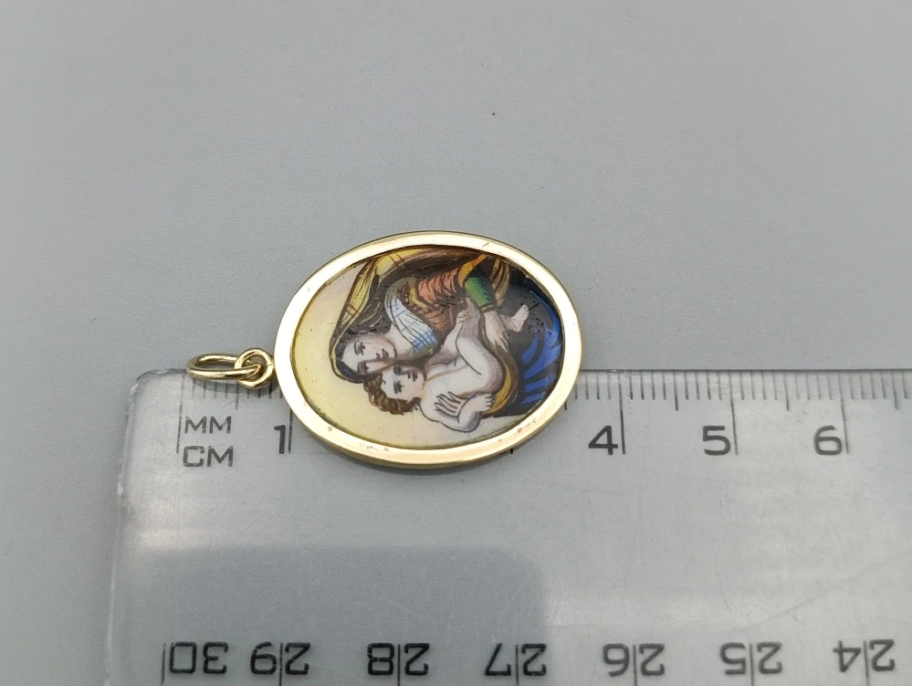 Zlatý přívěsek 6,45g madonka