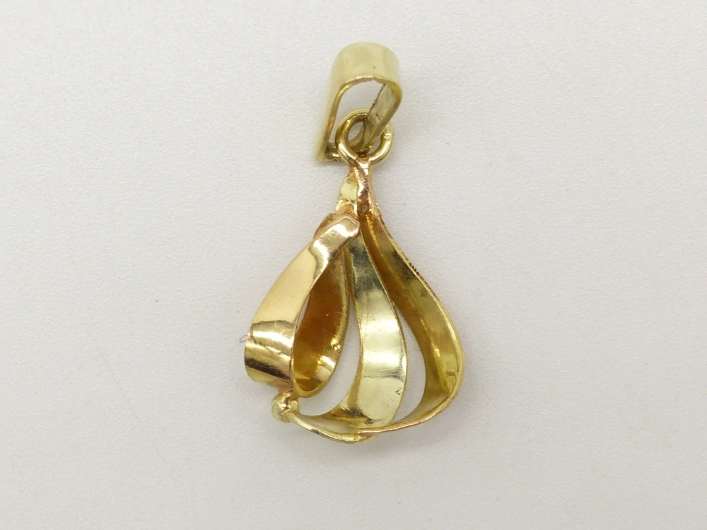 Zlatý přívěsek 1,30g