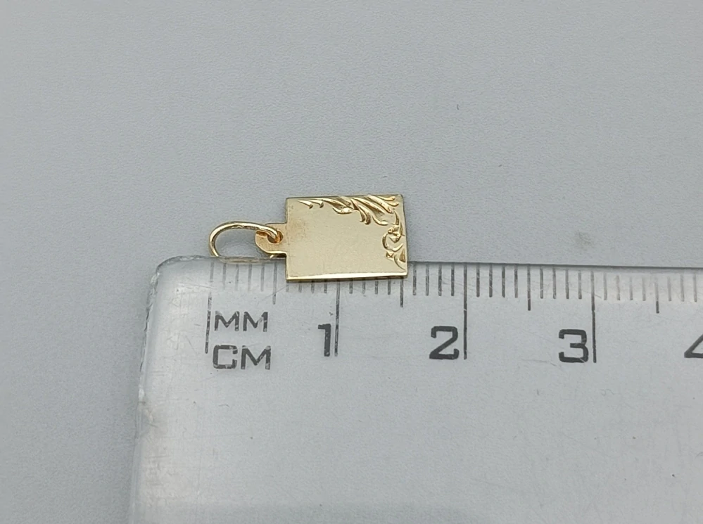 Zlatý přívěsek 0,40g, destička