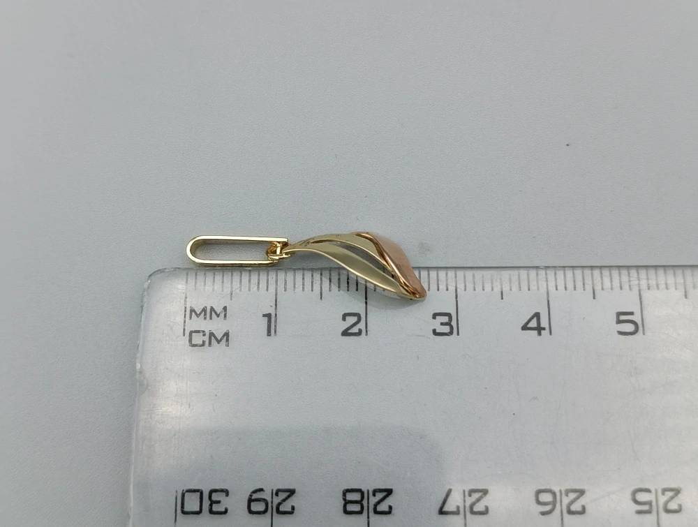 Zlatý přívěsek 0,90g