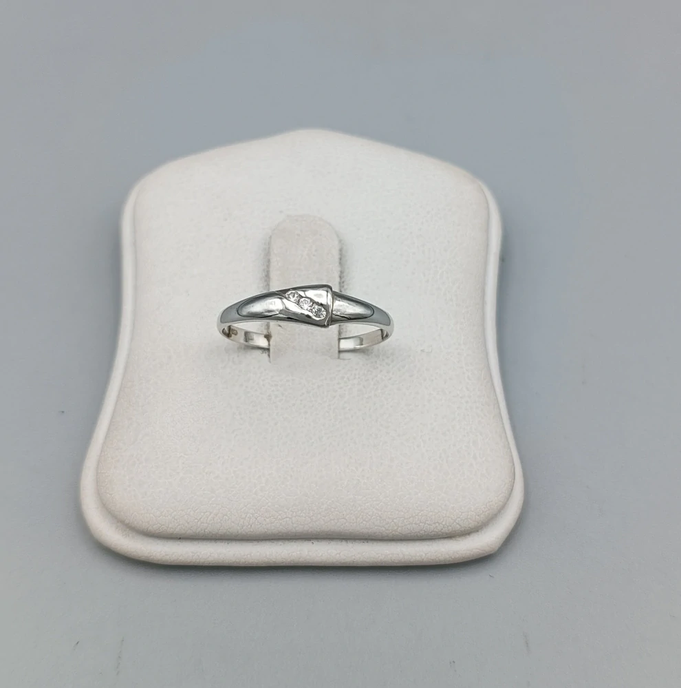 Zlatý prsten 1,10g velikost 57,5
