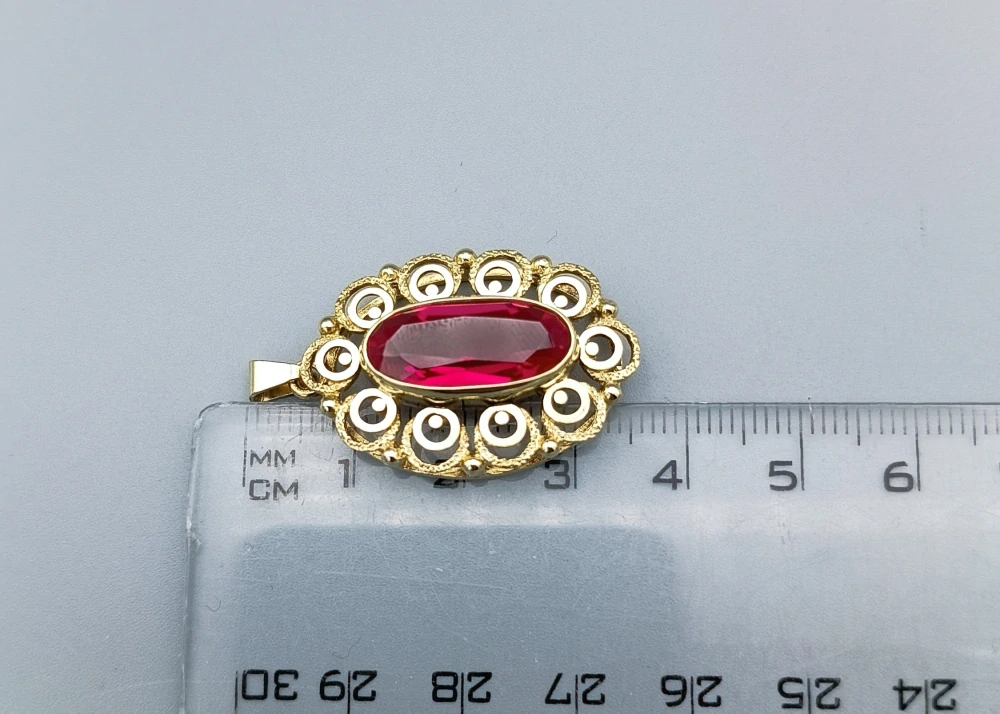 Zlatý přívěsek 7,35g