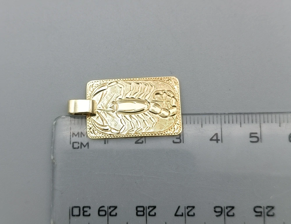 Zlatý přívěsek 2,85g Štír