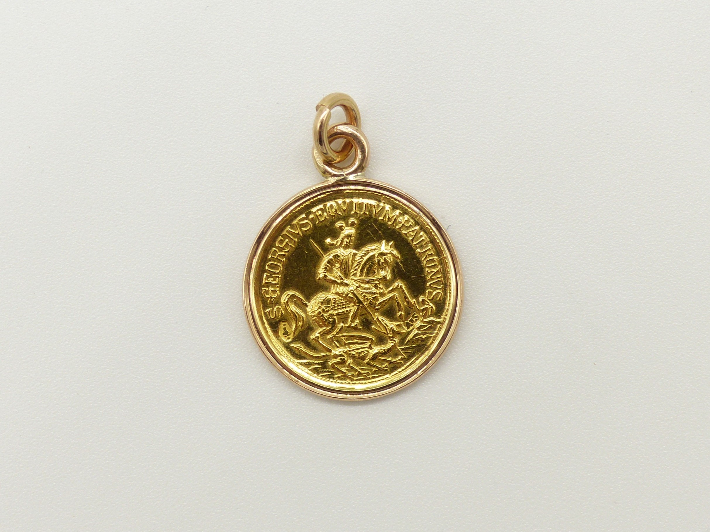 Zlatý přívěsek 2,40g