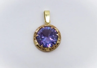 Zlatý přívěsek 4,25g, průměr 18mm