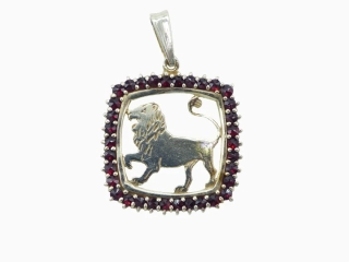 Stříbrný přívěsek 4g znamení Lev