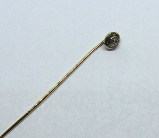 Zlatá jehlice 0,90g s diamantem